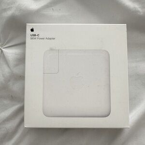 Apple 96W Power Adapter